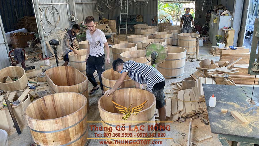 bồn tắm gỗ