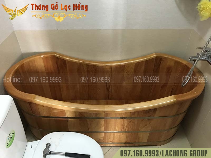 b&aacute;n bồn tắm bằng gỗ