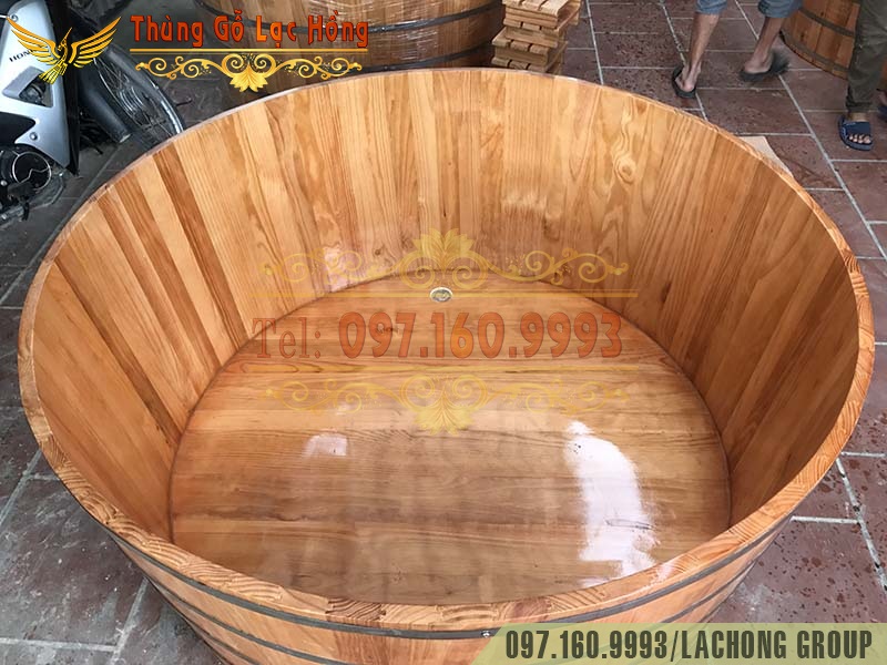 th&ugrave;ng tắm gỗ pơ mu