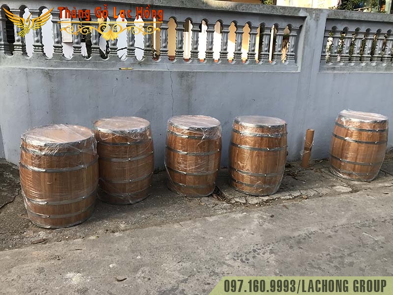 b&aacute;n th&ugrave;ng gỗ cafe