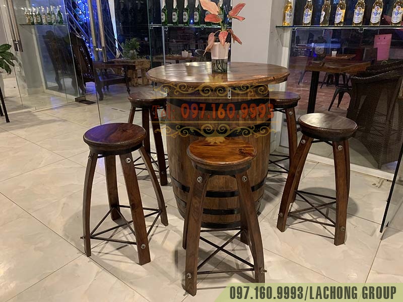 b&agrave;n th&ugrave;ng rượu gỗ