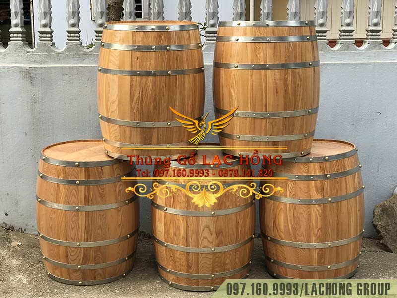 bom rượu gỗ trưng b&agrave;y