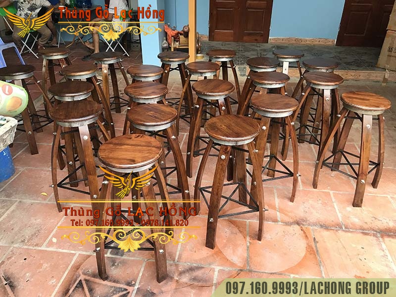 ghế bar th&ugrave;ng rượu