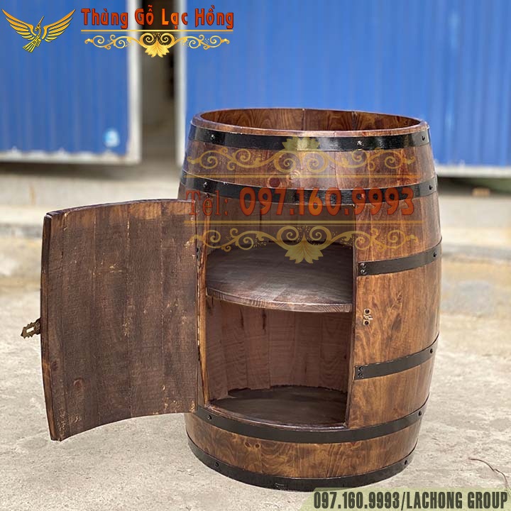 th&ugrave;ng gỗ trang tr&iacute; tiệc