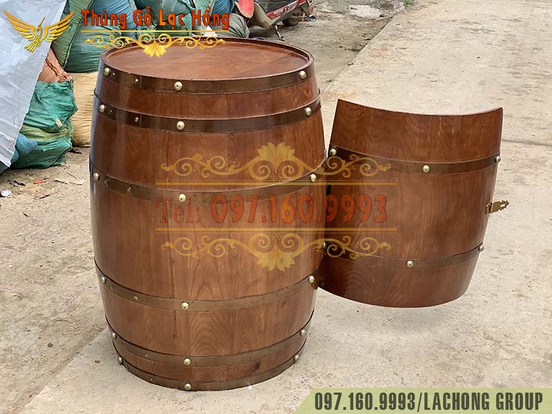 b&aacute;n th&ugrave;ng trang tr&iacute; rượu vang