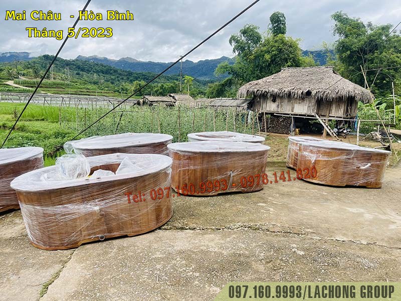 b&aacute;n bồn tắm gỗ h&ograve;a b&igrave;nh