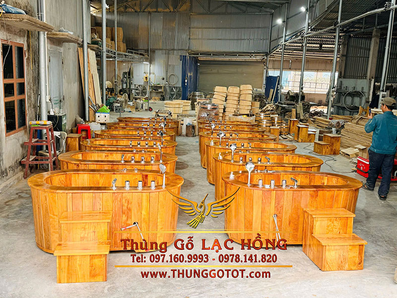 chậu tắm gỗ pơ mu