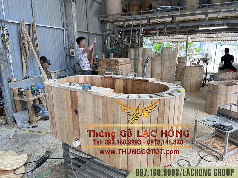 xưởng đ&oacute;ng bồn tắm gỗ