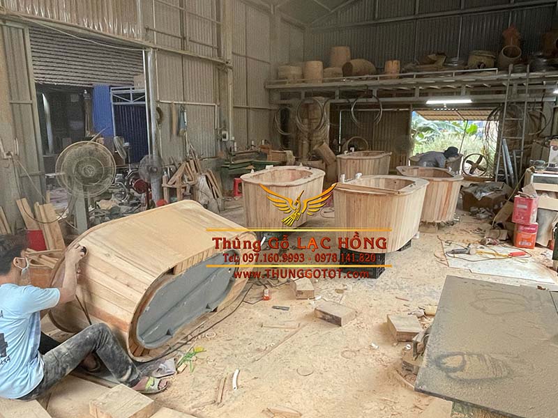 xưởng l&agrave;m bồn tắm gỗ