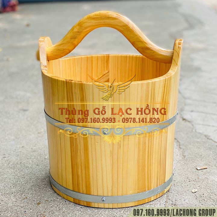 Thùng gỗ đựng nước