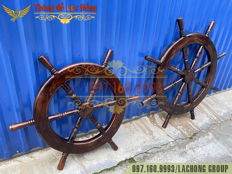 B&aacute;nh l&aacute;i v&ocirc; lăng được treo