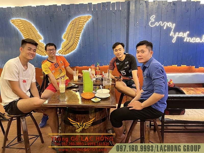 https://thunggotot.com/image/catalog/THUNG-GO-TRANG-TRI/GO-THONG-KHO-LUA/ban-ghe-thung-go-thong.jpg