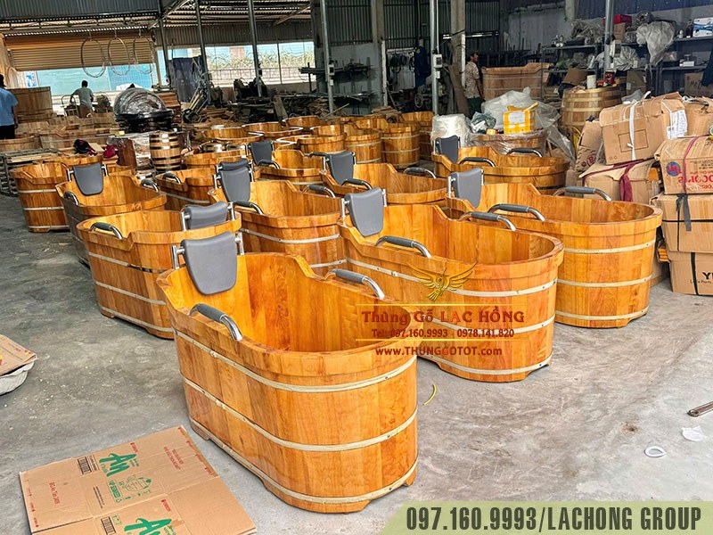 bồn tắm gỗ bầu dục