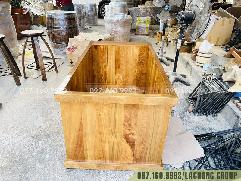 bồn tắm x&ocirc;ng hơi bằng gỗ