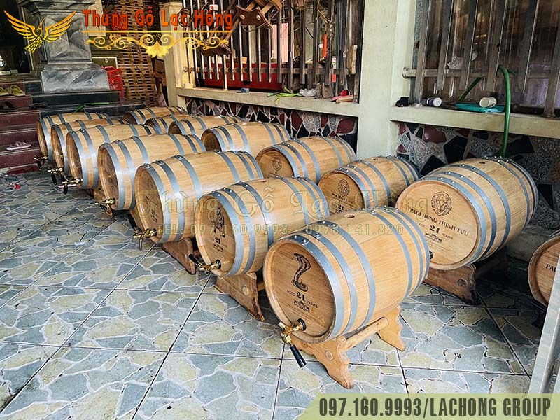 th&ugrave;ng gỗ Sồi ng&acirc;m rượu
