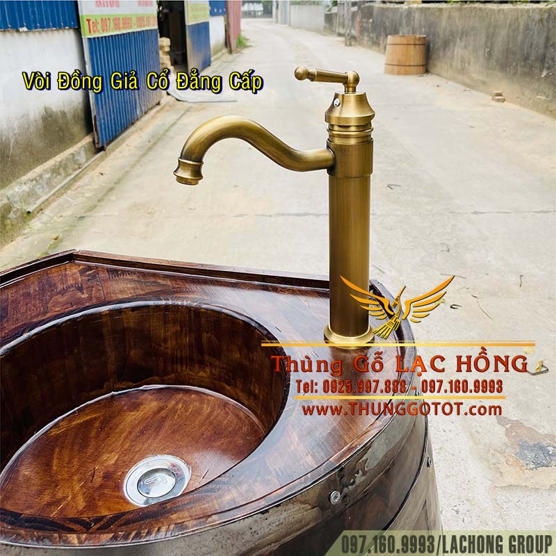 th&ugrave;ng rượu vang gỗ