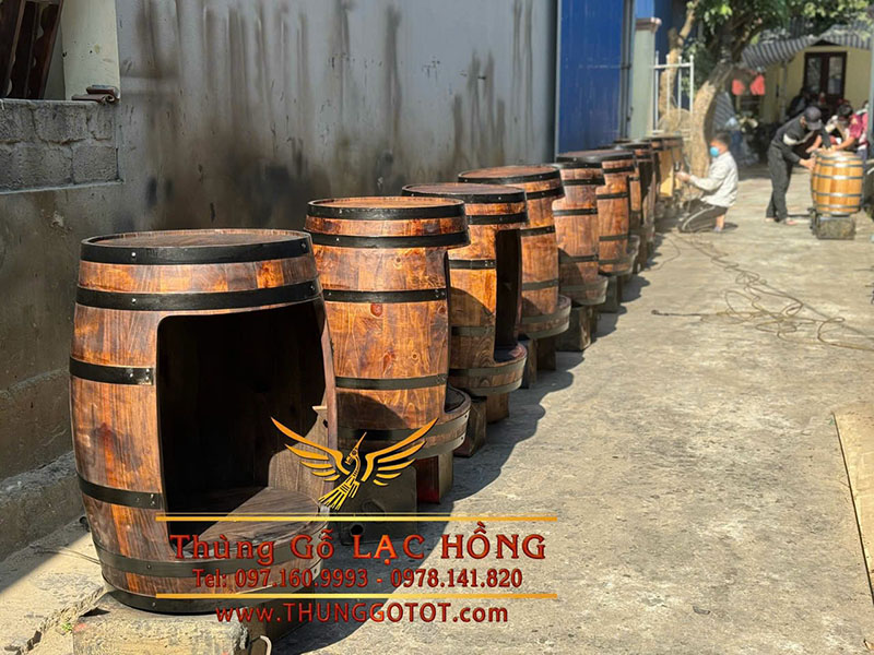 thùng gỗ quầy bar