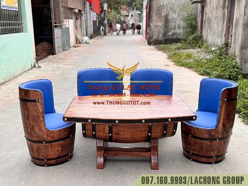 b&agrave;n ghế ph&ograve;ng Vip hầm rượu