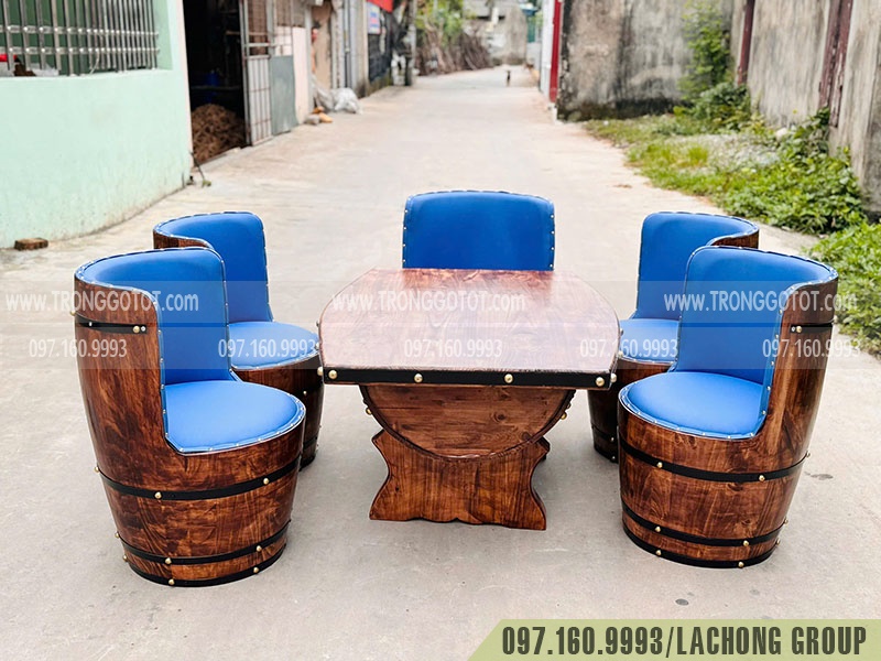 th&ugrave;ng gỗ rượu vang