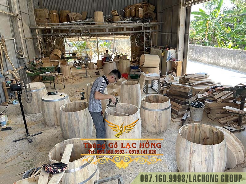 xưởng th&ugrave;ng gỗ th&ocirc;ng